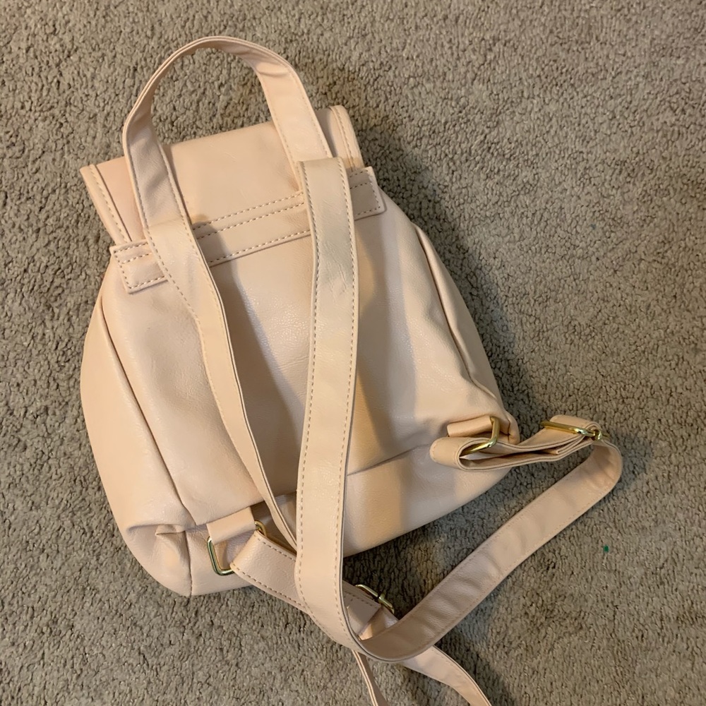 Backpack - Picture 2 of 3